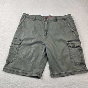 Union Bay Cargo Shorts Men's Size 40 Green 10" Inseam Hiking Outdoors Gorpcore